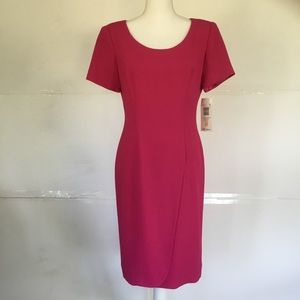 NWT ~FUCHSIA SHORTSLEEVED DRESS W SCOOP NECKLINE~